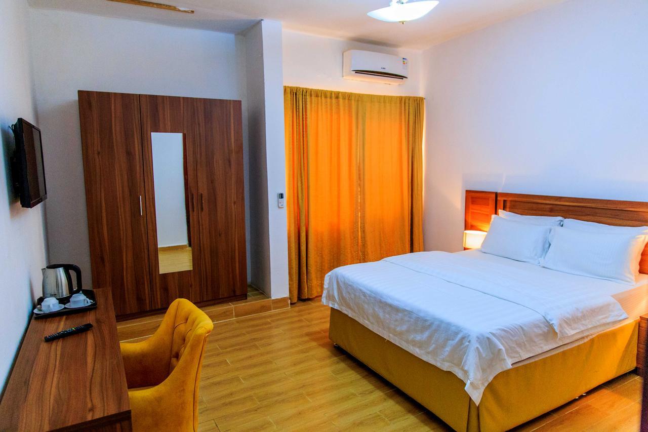 Paradise Suites Hotel Serrekunda Exterior foto