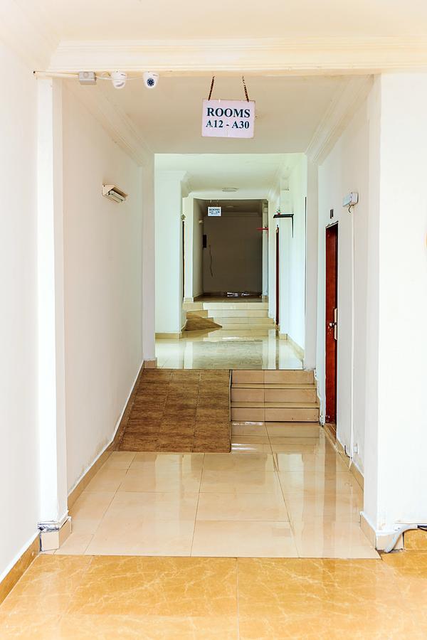 Paradise Suites Hotel Serrekunda Exterior foto